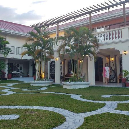 Casa Familya Hotel Batac Eksteriør billede