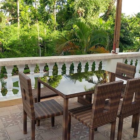 Casa Familya Hotel Batac Eksteriør billede