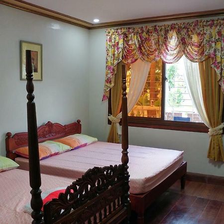Casa Familya Hotel Batac Eksteriør billede