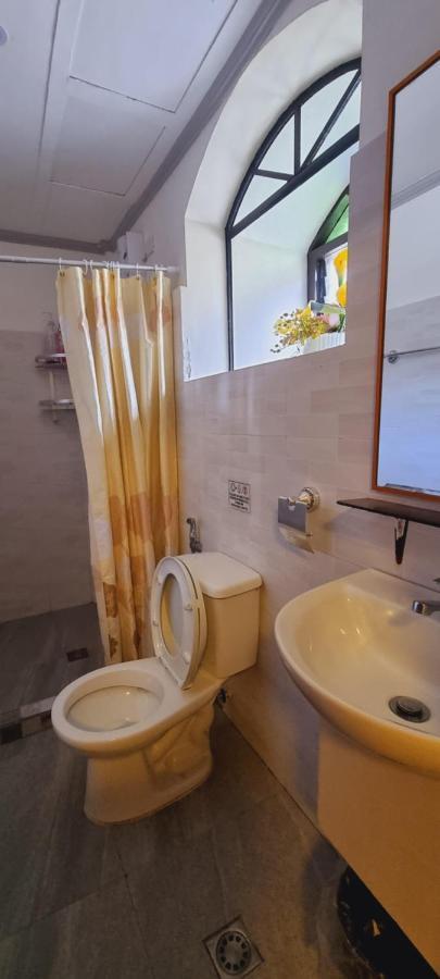 Casa Familya Hotel Batac Eksteriør billede